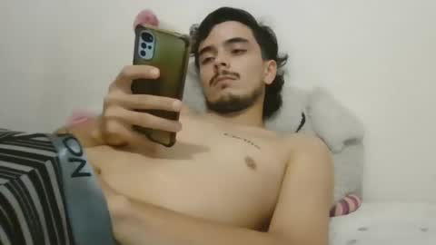 Snapshot of danielhot17 chatting on 01/26/25, 12:58 DANIEL online show from 01/26/25, 12:58