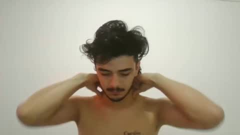 Snapshot of danielhot17 chatting on 01/27/25, 01:19 DANIEL online show from 01/27/25, 01:19