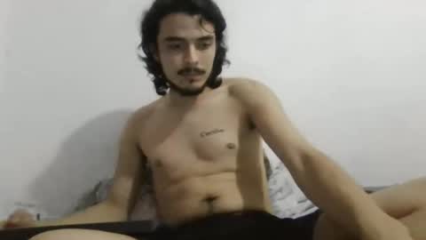 Snapshot of danielhot17 chatting on 09/22/25, 04:47 DANIEL online show from 09/22/25, 04:47