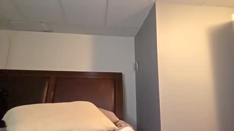 daniellbisous online show from 09/22/25, 09:11