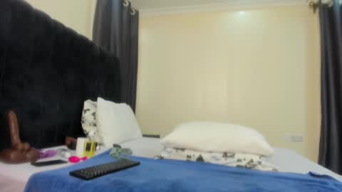 Snapshot of danielle_rock chatting on 02/23/25, 09:33 danielle_rock online show from 02/23/25, 09:33