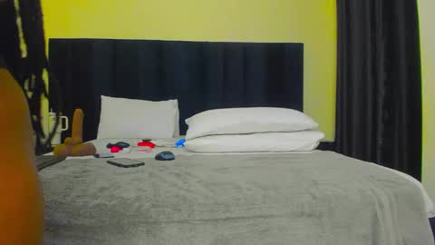 Snapshot of danielle_rock chatting on 09/14/25, 10:47 danielle_rock online show from 09/14/25, 10:47