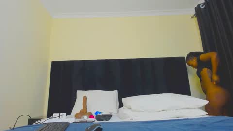 Snapshot of danielle_rock chatting on 10/14/25, 10:38 danielle_rock online show from 10/14/25, 10:38