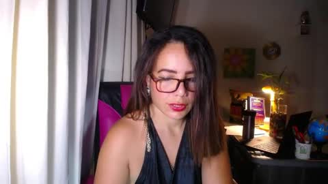 Snapshot of danielle_rose_ chatting on 04/27/26, 02:37 Angie online show from 04/27/26, 02:37