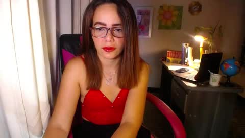 Snapshot of danielle_rose_ chatting on 05/24/26, 04:34 Angie online show from 05/24/26, 04:34