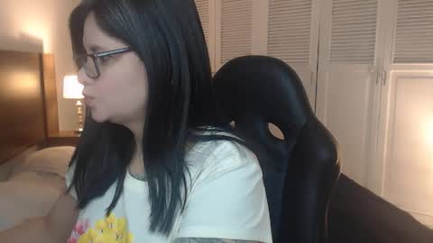 daniellerain online show from 04/10/26, 09:47