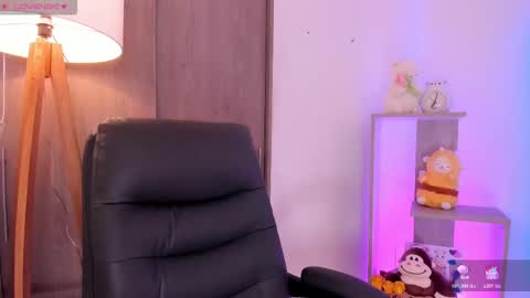 Danielle Rose online show from 10/28/25, 10:01