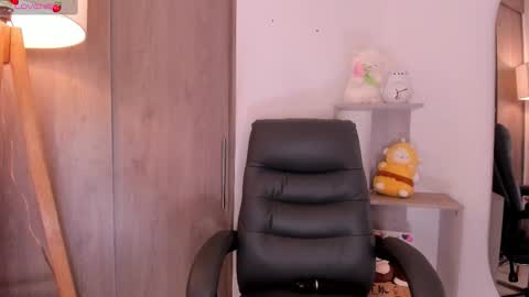 Danielle Rose online show from 11/12/25, 10:52