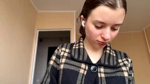 Mia online show from 11/01/25, 07:54