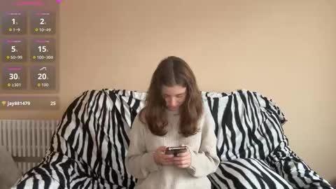 Mia online show from 11/19/25, 07:19