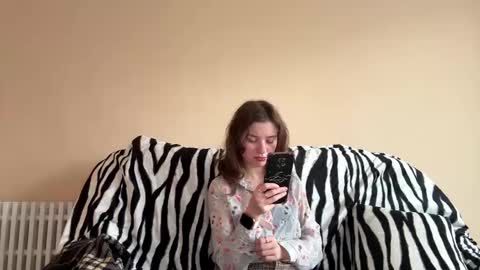 Mia online show from 11/26/25, 07:31