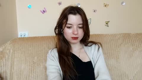 Snapshot of daniellevaulet chatting on 05/04/26, 07:04 Mia online show from 05/04/26, 07:04