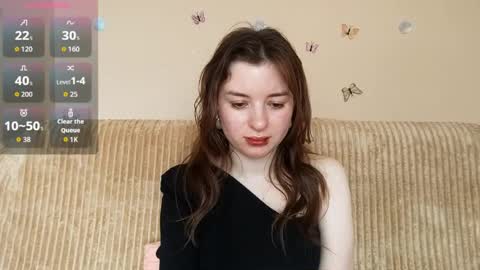 Snapshot of daniellevaulet chatting on 05/21/26, 02:02 Mia online show from 05/21/26, 02:02