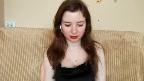 Snapshot of daniellevaulet chatting on 05/27/26, 01:41 Mia online show from 05/27/26, 01:41