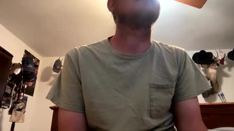 Snapshot of danielp_mod_cb chatting on 01/14/25, 10:23 Daniel    y. online show from 01/14/25, 10:23