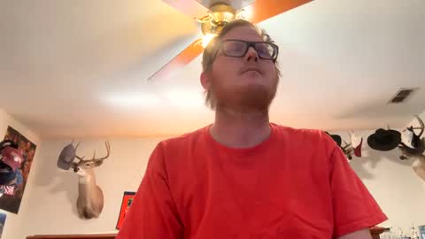 Snapshot of danielp_mod_cb chatting on 03/10/25, 08:34 Daniel    y. online show from 03/10/25, 08:34