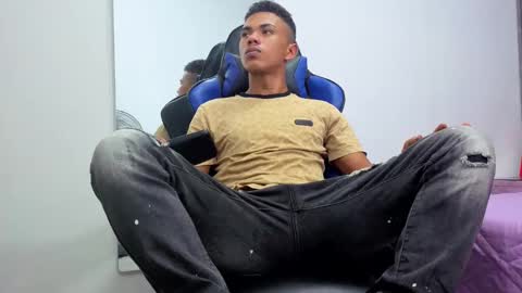 JUAN online show from 10/28/25, 04:27