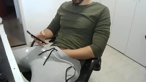 Snapshot of danielsexy400789 chatting on 12/07/24, 10:12 daniell sexy body online show from 12/07/24, 10:12