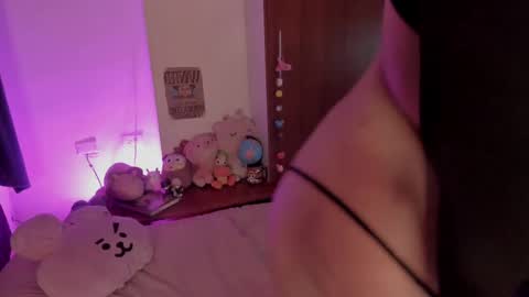 Snapshot of danii_boobs chatting on 09/26/25, 01:20 danii_boobs online show from 09/26/25, 01:20