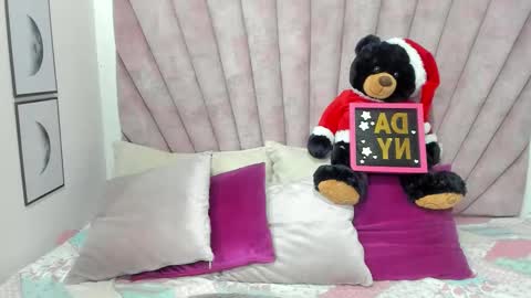 DaniiBelluci  online show from 12/04/25, 04:44