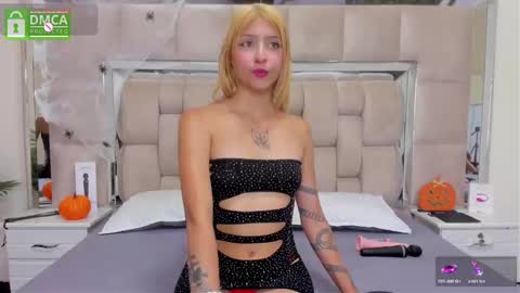 DANIELA online show from 11/03/25, 01:12