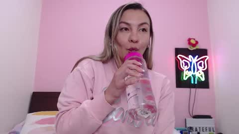 K A R O L online show from 12/19/24, 03:18