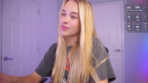 Snapshot of danikadillan chatting on 12/04/24, 01:25 Hi my name is Anna. Please say hello I like to chat with you. If u have request use Tip option .Thank you online show from 12/04/24, 01:25