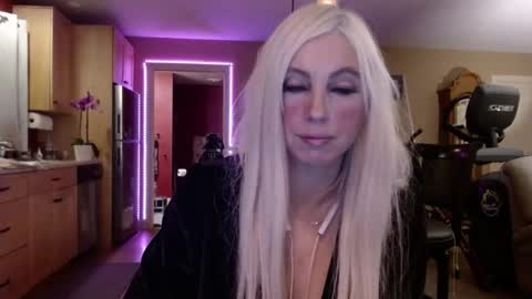 DanikaWhite69 online show from 02/11/25, 09:09