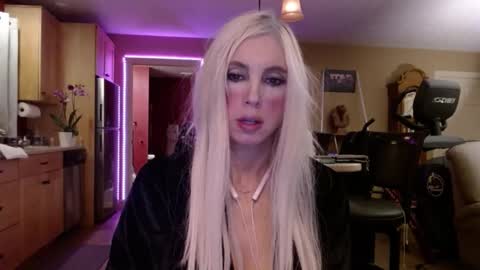 DanikaWhite69 online show from 03/02/25, 10:56