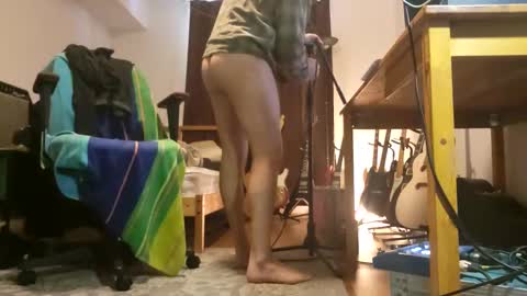 danimal5000 online show from 01/04/25, 07:55