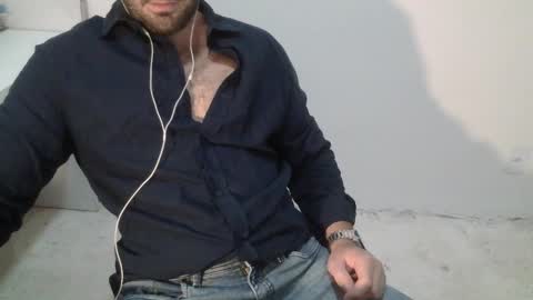 Snapshot of danioli614 chatting on 11/20/25, 10:42 Dani Oli online show from 11/20/25, 10:42
