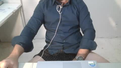 Snapshot of danioli614 chatting on 11/26/25, 10:33 Dani Oli online show from 11/26/25, 10:33