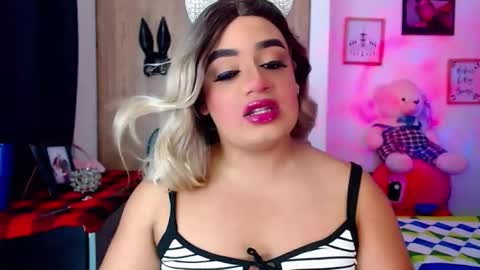 danipein online show from 11/24/25, 11:10