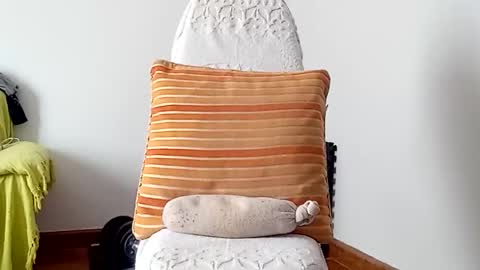 daniroca8 online show from 10/27/25, 03:38