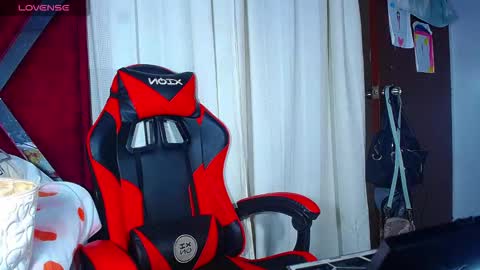 Snapshot of danisabrownn chatting on 11/18/25, 07:07 danisabrownn online show from 11/18/25, 07:07