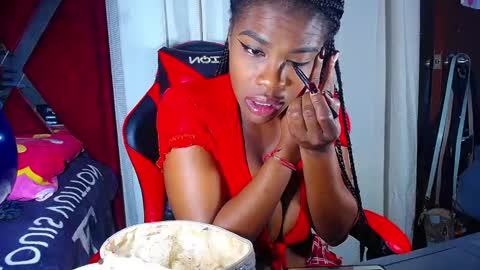 Snapshot of danisabrownn chatting on 12/22/25, 12:46 danisabrownn online show from 12/22/25, 12:46