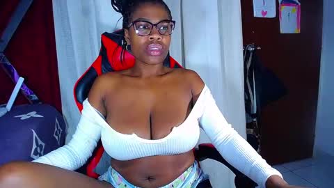 Snapshot of danisabrownn chatting on 01/07/26, 03:03 danisabrownn online show from 01/07/26, 03:03