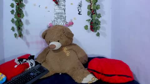 Dani  online show from 05/05/26, 02:08