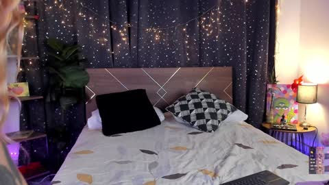 Dannacastle online show from 12/28/24, 07:44