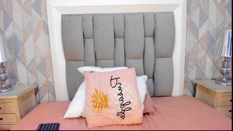 Danna online show from 01/30/25, 06:24