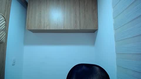 Danna  Ross online show from 11/12/25, 03:29