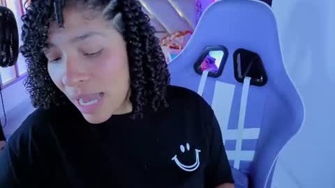 Snapshot of danna_berry chatting on 07/18/26, 06:23 DannaBerry online show from 07/18/26, 06:23