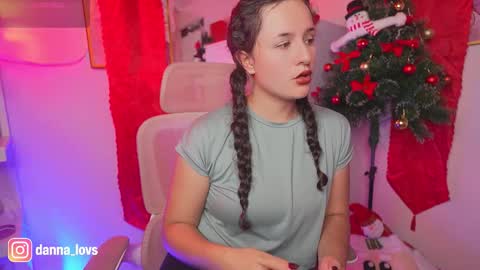 Danna Lovs online show from 11/21/25, 05:33