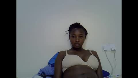 danna_miki online show from 11/19/25, 10:10