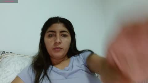Snapshot of danna_peterson chatting on 05/17/26, 11:23 Danna online show from 05/17/26, 11:23