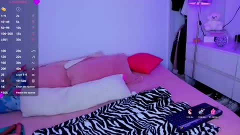 Danna Rhodes online show from 11/25/25, 07:19