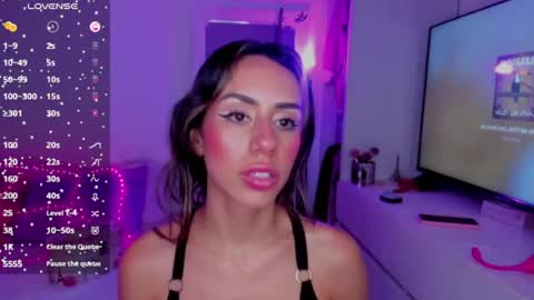 Snapshot of danna_rhodesx chatting on 07/10/26, 12:52 Danna Rhodes online show from 07/10/26, 12:52