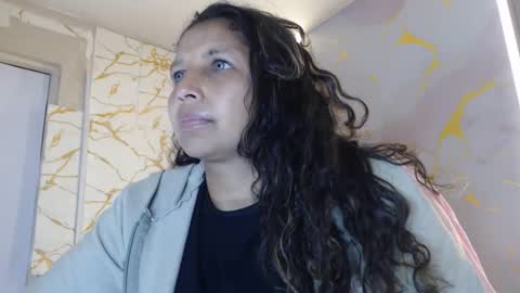 danna_sg online show from 06/10/26, 02:56