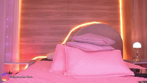 Danna Berlin  online show from 04/21/26, 01:42