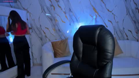 Danna Cruz  online show from 01/10/26, 06:53